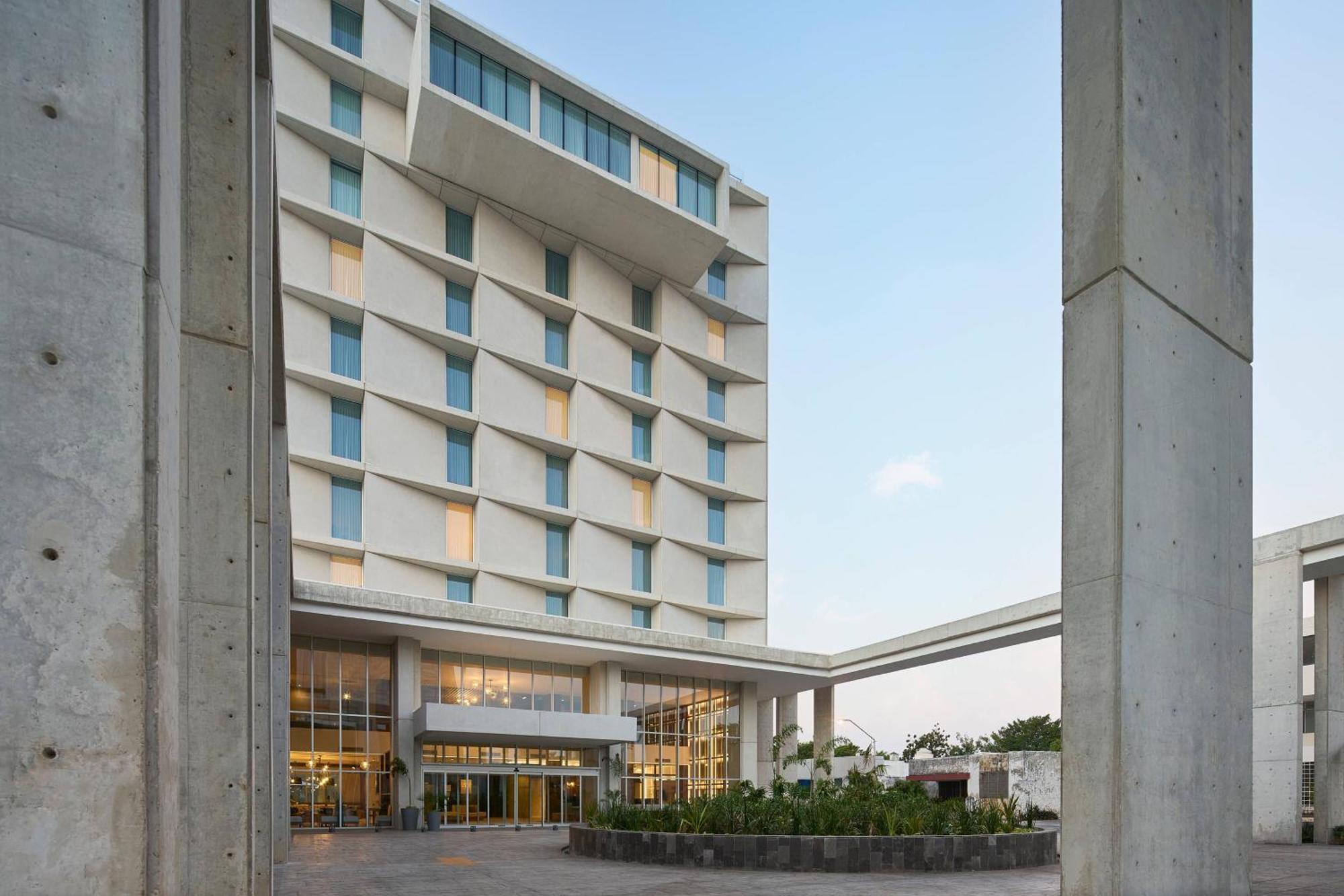 Courtyard By Marriott Merida Downtown Esterno foto